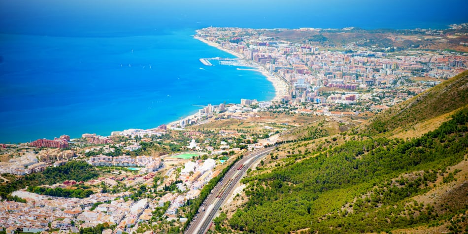 How much does shipping and removals to Spain cost in 2025?